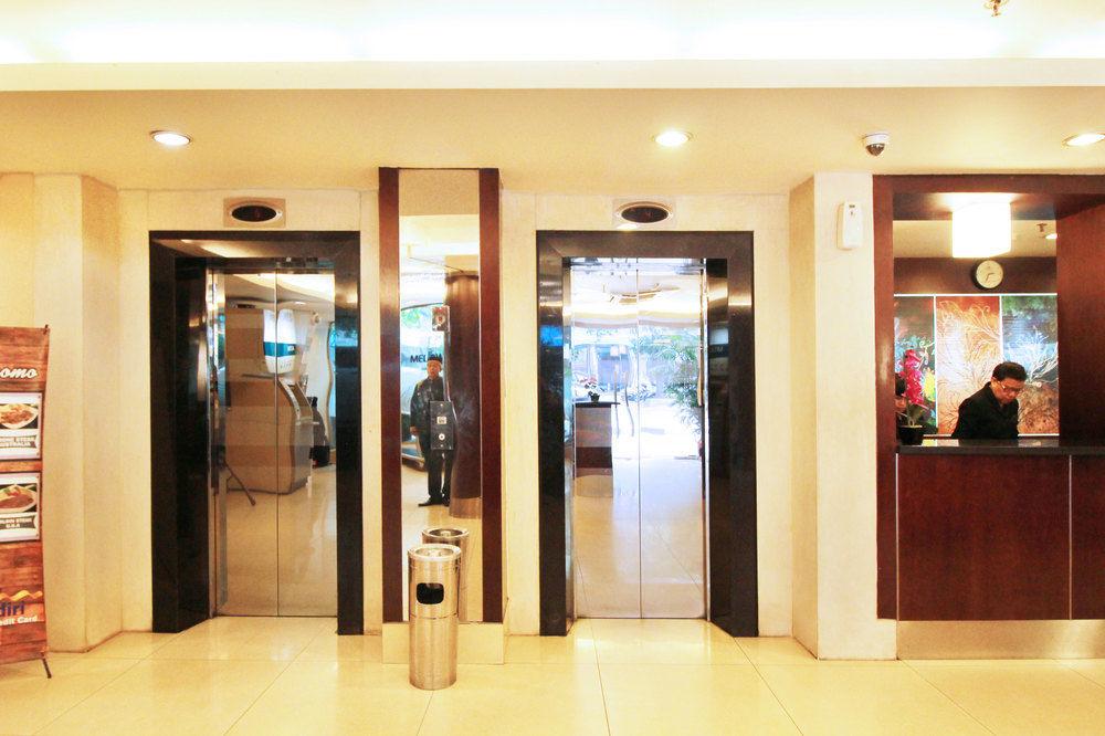 Collection O 7 Hotel Melawai Jakarta Luaran gambar